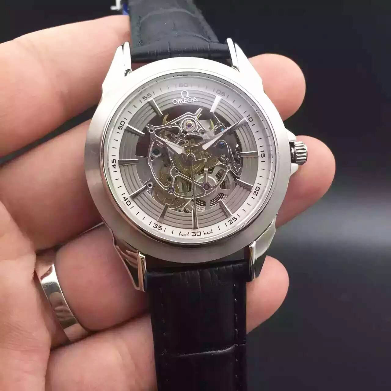3A歐米茄 Omega 男士最佳選擇腕錶 搭載ETA2824鏤空機械機芯 藍寶石鏡面