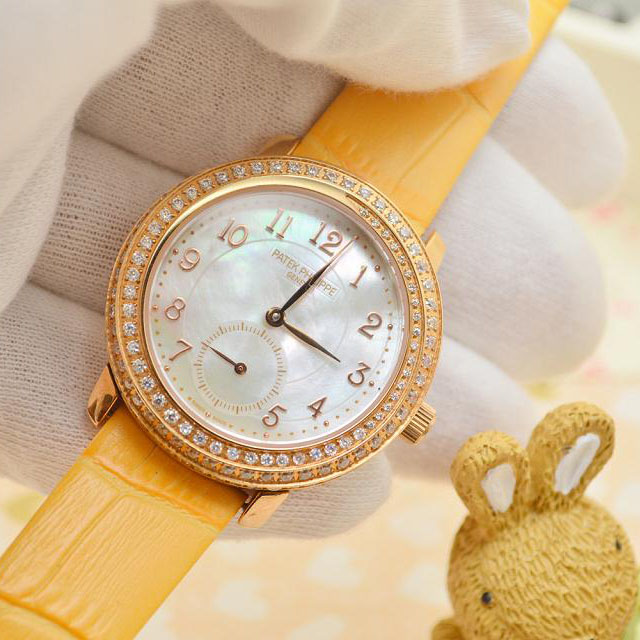 3A百達翡麗  Patek Philippe  致力建立獨特的風格-復雜功能計時腕錶系列 4968R-001 石英女錶