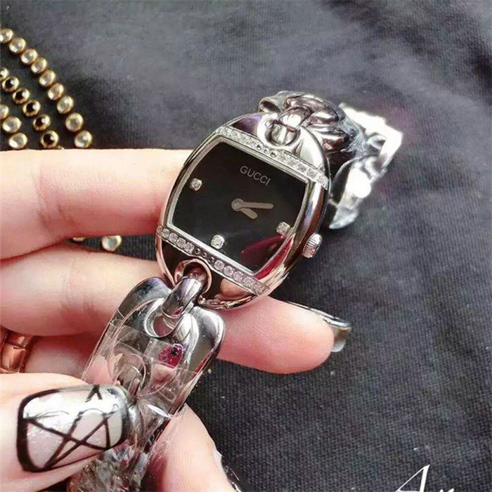 3A古馳Gucci原單手鏈款 瑞士石英機芯 藍寶石玻璃鏡面 針扣式錶扣 風格簡約充滿性感
