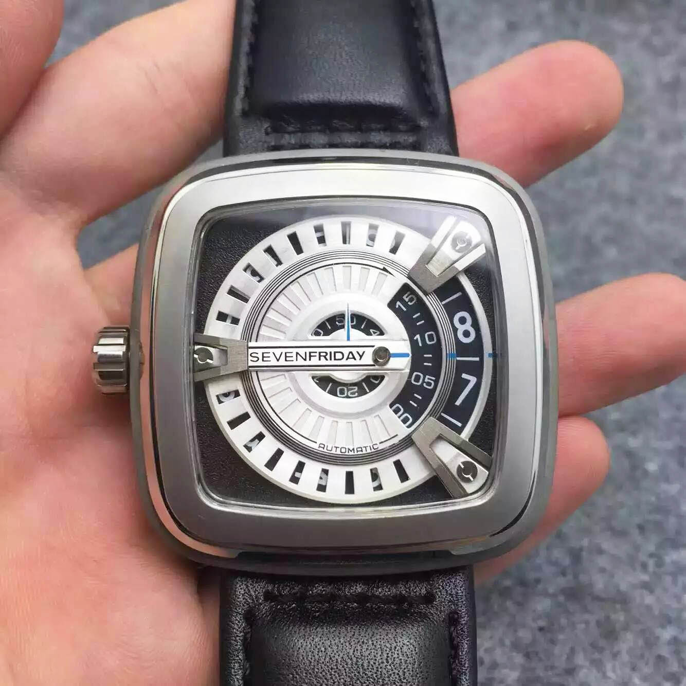 3ASevenfriday-七個星期五-M系列搭載原裝1:1 8215西鐵城機芯 創新型左把設計 簡約大氣面板