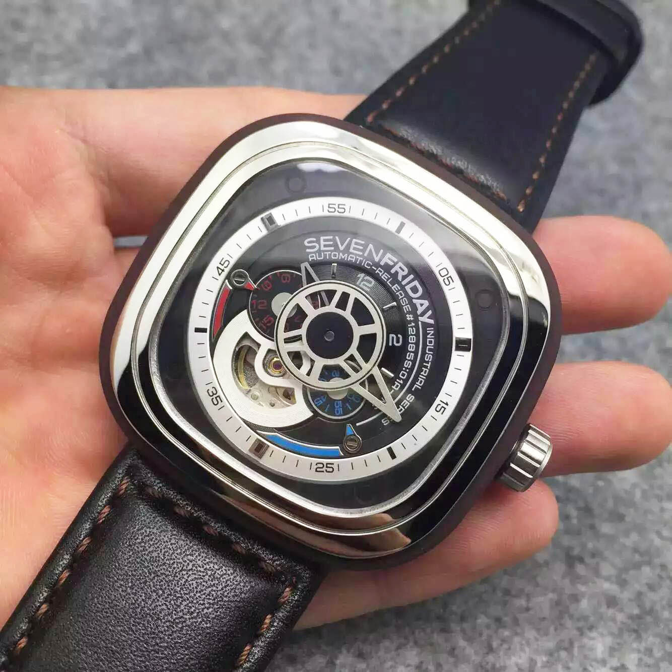 3ASevenFriday渦輪全自動方形自動機械錶 黑色（白色）牛皮錶帶