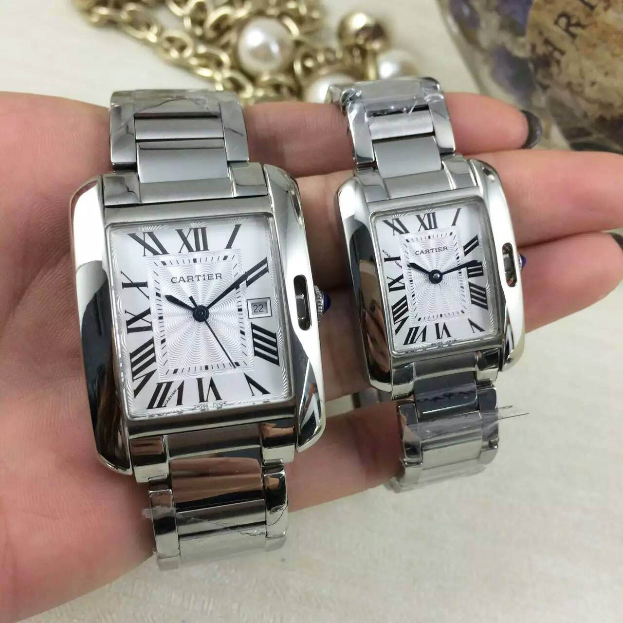 3A卡地亞 Cartier 英式情侶款搭載瑞士進口石英機芯 男裝：39x30mm 女裝：30x23mm